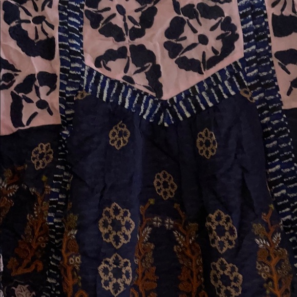 Anthro Floreat Blouse - Picture 2 of 3